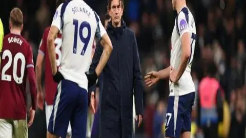 凯尔特人打破湖人连胜格局 詹姆斯末节受伤离场